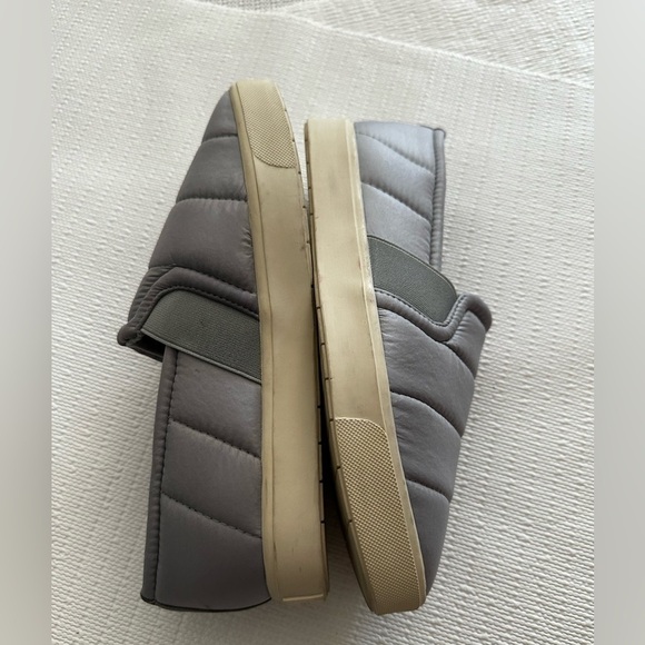 Vince shoes Blair Quilted Slip On comfy Cross Trainer in Slate Grey 6.5 $200 - Picture 6 of 11